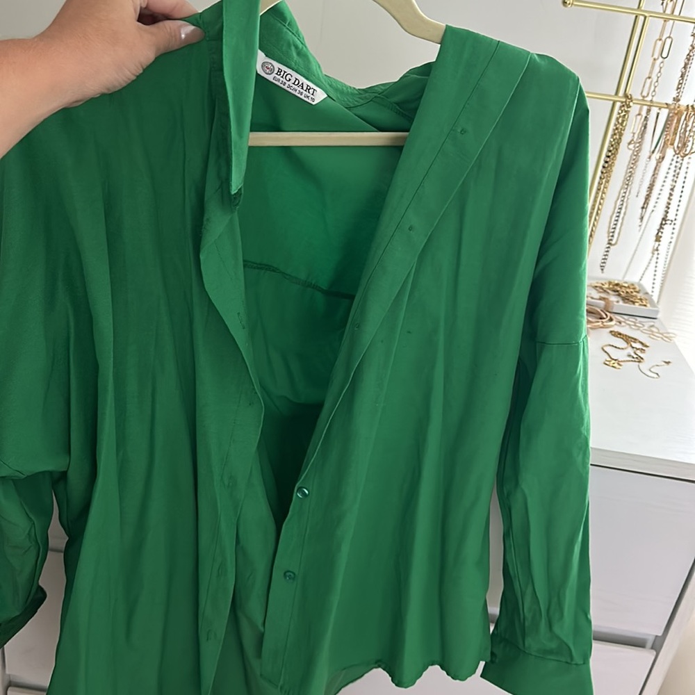 2 button down shirts - Picture 2 of 3